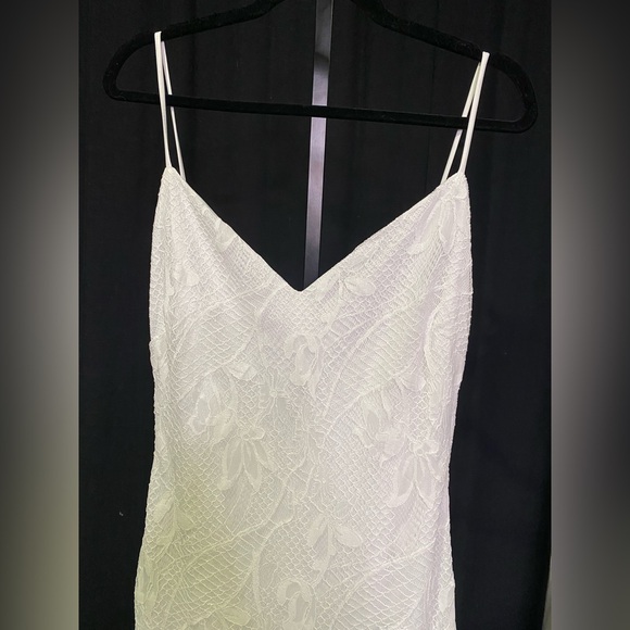 Lulus “ Flawless Extravagance” Lace Trumpet Hem Wedding Dress - Picture 5 of 10